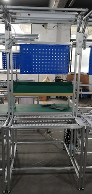 Bàn làm việc ESD nhôm với bảng peg, kệ flow và hệ thống chiếu sáng